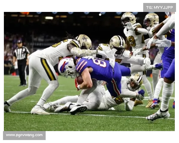 布法罗比尔核心阿伦喜结连理婚后首次亮相迷你训练营活动 布法罗比尔核心阿伦喜结连理婚后首次亮相迷你训练营活动