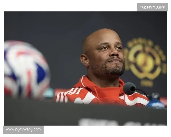 拜仁主帅孔帕尼:对阵巴黎将是一场硬仗 需利用速度优势取胜 拜仁主帅孔帕尼:对阵巴黎将是一场硬仗 需利用速度优势取胜